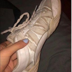 nfinity cheer shoes